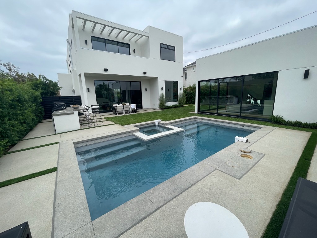 Diseño de Alberca de Lujo Residencial